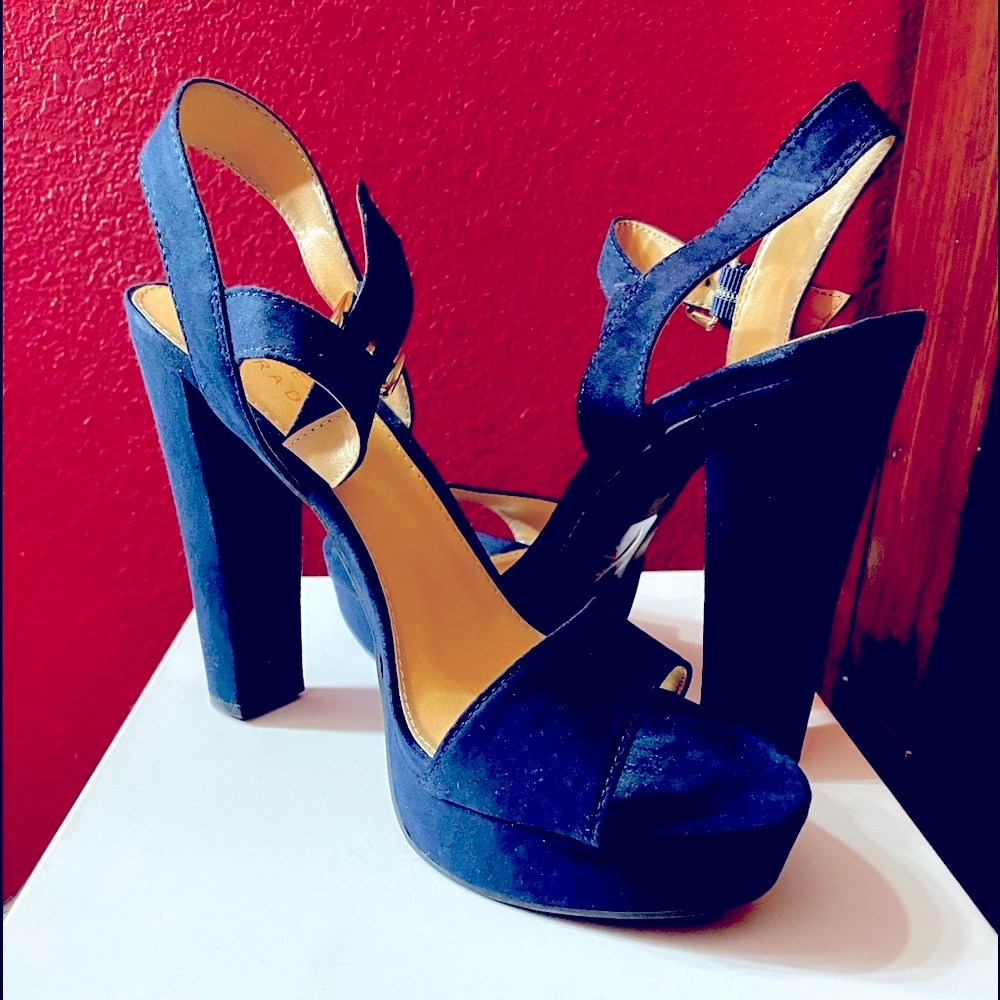 Lauren navy color heels
